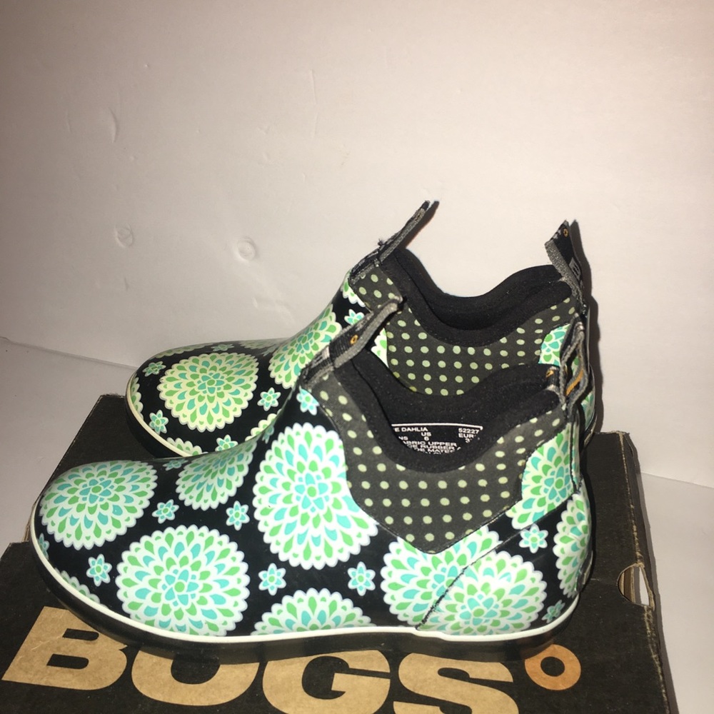 Bogs size 6 women’s